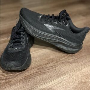 Men’s Brooks sneaker